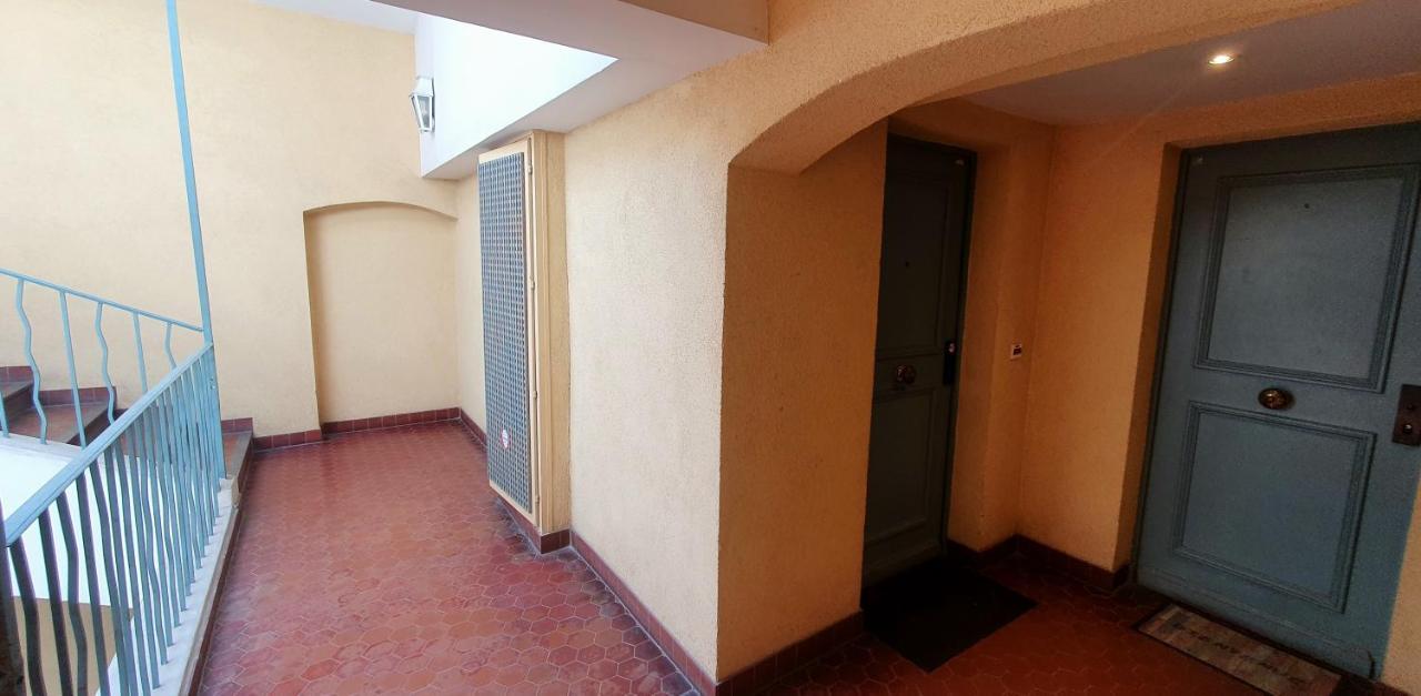 Loft 80M2 En Plein Coeur De La Vieille Ville 3 Etoiles Toulon Exterior photo